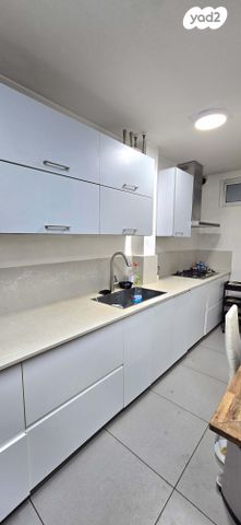 גג/ פנטהאוז, יוסף אהרונוביץ' 94, ג'סי כהן, חולון