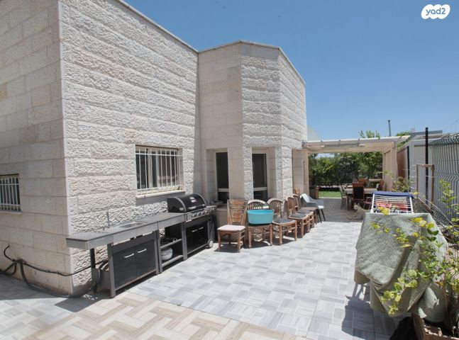 בית פרטי/ קוטג', שקד