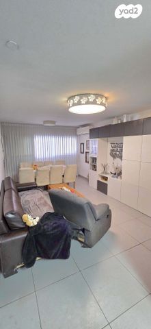 גג/ פנטהאוז, יוסף אהרונוביץ' 94, ג'סי כהן, חולון