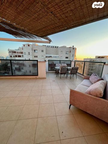 גג/ פנטהאוז