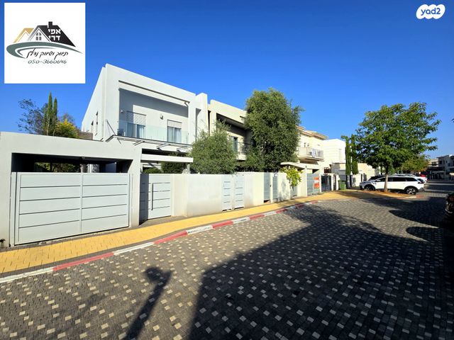 דו משפחתי, שושנת העמקים 25, רמת אמיר, קדימה צורן