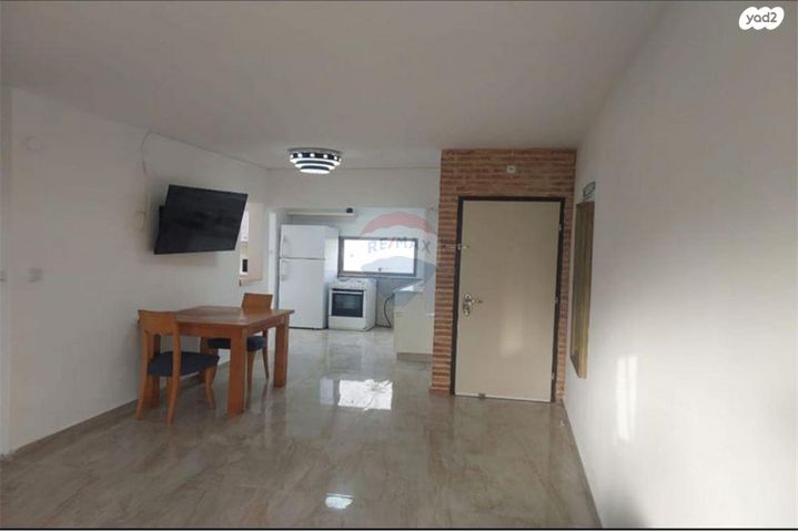 דירה, שם הגדולים 6, עג'מי, גבעת העליה, תל אביב יפו