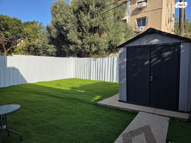 דופלקס, לוי אשכול, כהן, טירת כרמל