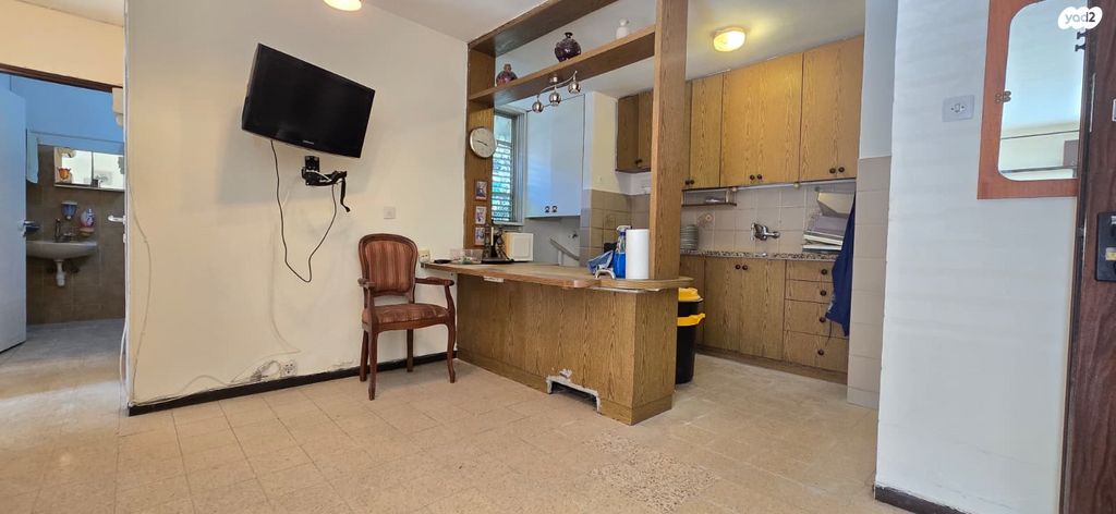 דירה, עובד לדיז'נסקי 10, אושיות, רחובות