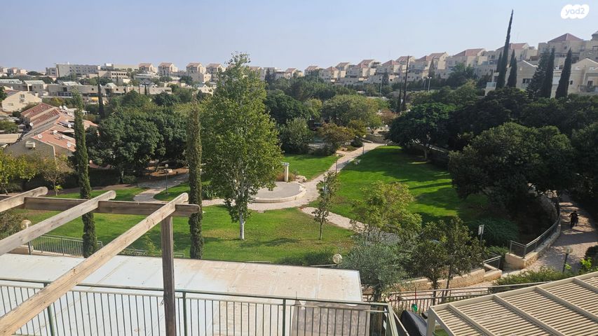 דירת גן, המרווה, צמח השדה, מעלה אדומים