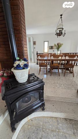 דו משפחתי, רקפת, טבריה