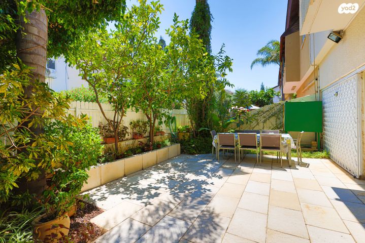 דו משפחתי, הרצליה הירוקה, נווה עובד, הרצליה