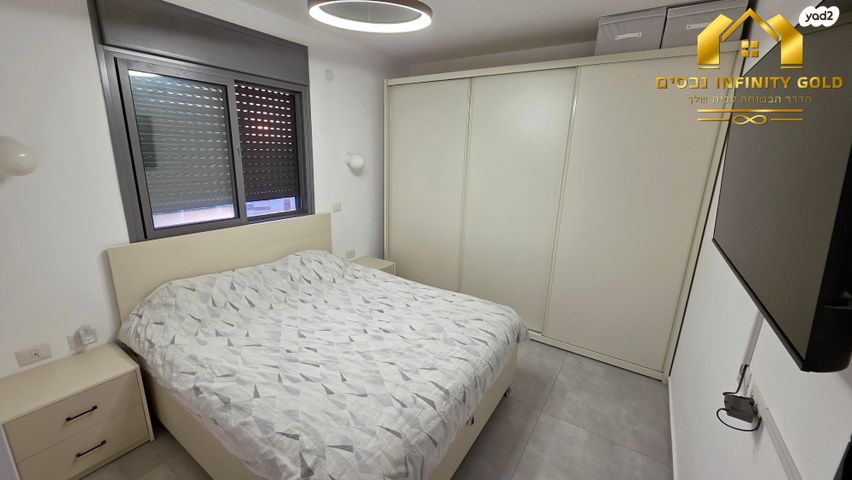 דירה, כלנית, הפרחים, חריש