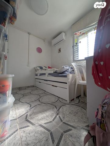 דירה, יצחק בן צבי 22, פאר, חדרה