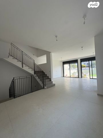 דו משפחתי, מזכרת בתיה