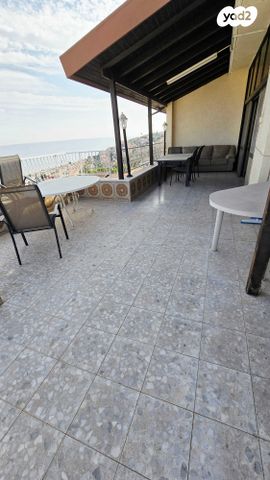 דו משפחתי, רקפת, טבריה