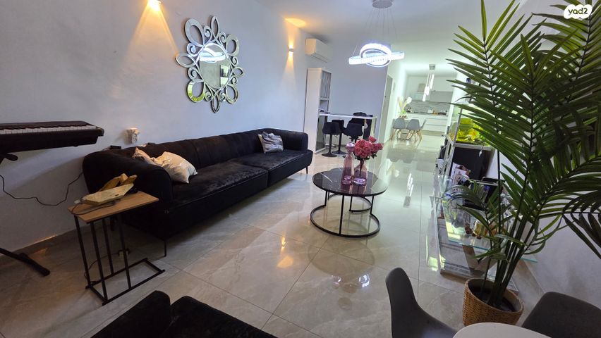 דירה, טרומפלדור, אגרובנק, חולון