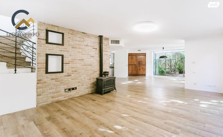 בית פרטי/ קוטג', מתחם 19 - 20 (מתחם הפרחים), הוד השרון