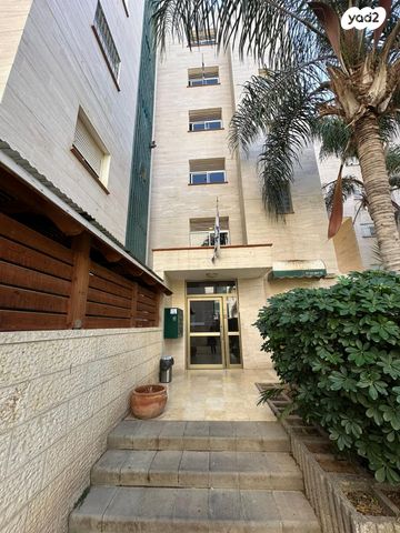 גג/ פנטהאוז, יהושע ייבין 17, נווה זאב, נאות אילן, באר שבע