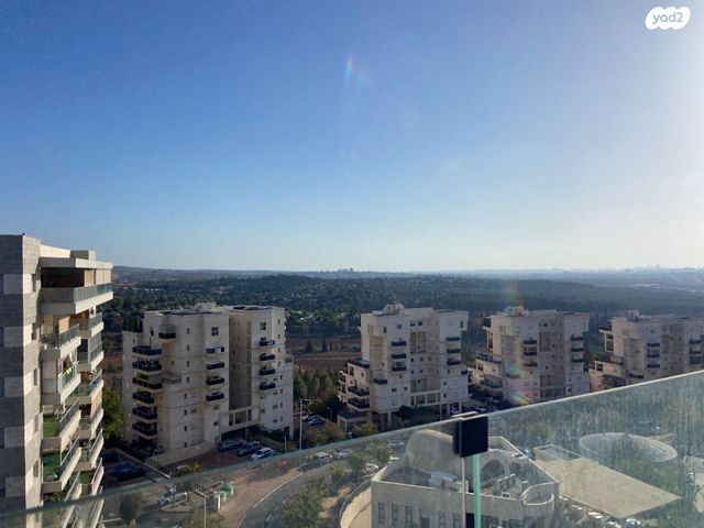 דירה, נחל אלכסנדר, צור יצחק, צור יצחק