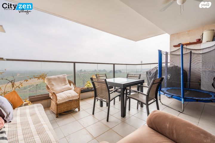 שושנה דמארי 