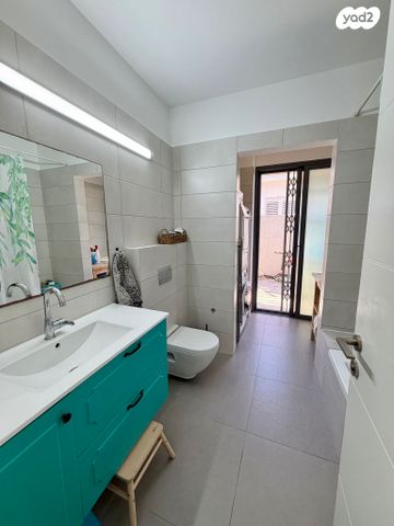 דירת גן, ששת הימים, הוד השרון