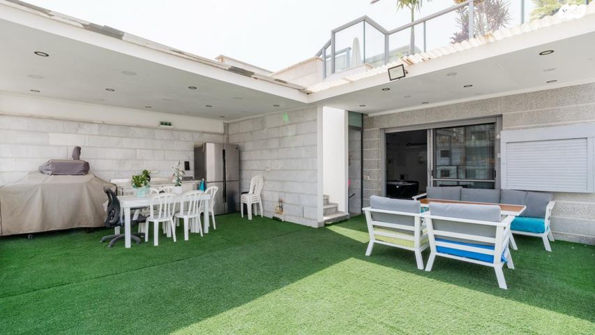 גג/ פנטהאוז