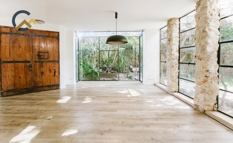 בית פרטי/ קוטג', מתחם 19 - 20 (מתחם הפרחים), הוד השרון