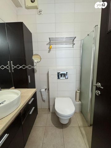 דירה, הרי הגלעד, בורסה, רמת גן