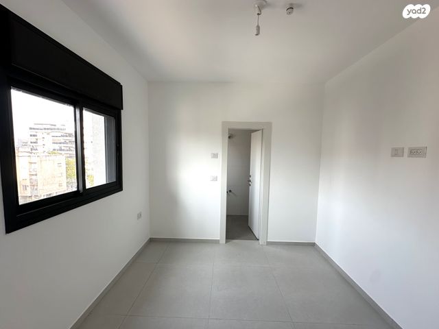 דירה, שעריה, פתח תקווה