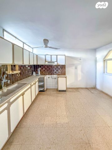 דו משפחתי, נווה רסקו, רמת השרון