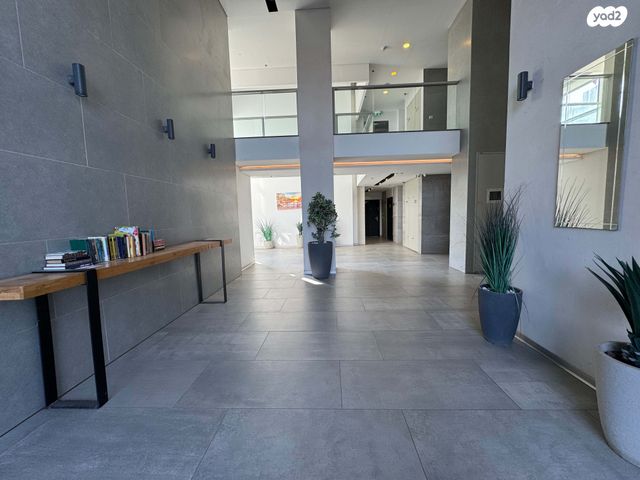 דירה, נחשול, נופרים, ראש העין