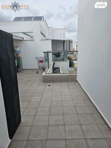 גג/ פנטהאוז, רובע ה', אשדוד