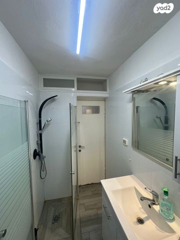 דירה, התשבי, גבעת נשר, נשר