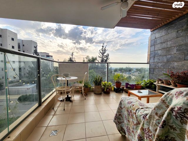 דירה, החורש, חריש