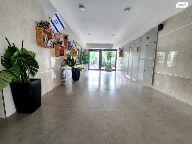 דירה, החורש, חריש