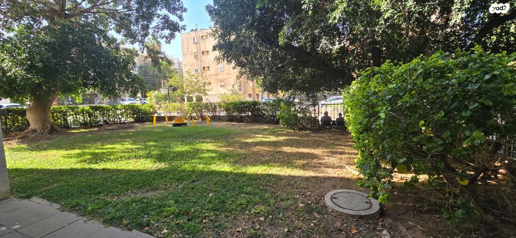 עובד לדיז'נסקי 10