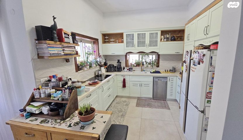 בית פרטי/ קוטג', שקד