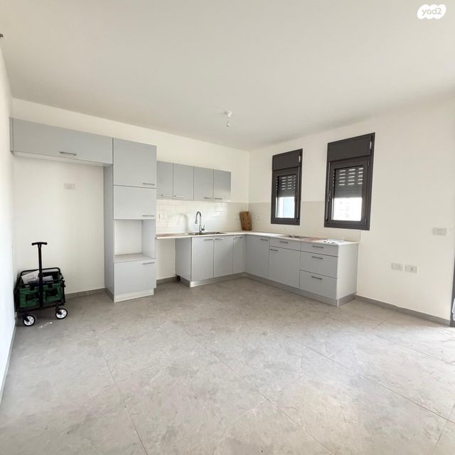 דירה, כרמי הנדיב, אחוזת רוטנר, קרית מלאכי