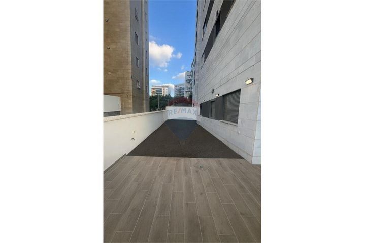 דירת גן, אסירי ציון 7, קרית שלום, תל אביב יפו