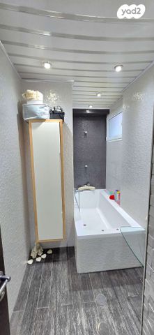 גג/ פנטהאוז, יוסף אהרונוביץ' 94, ג'סי כהן, חולון