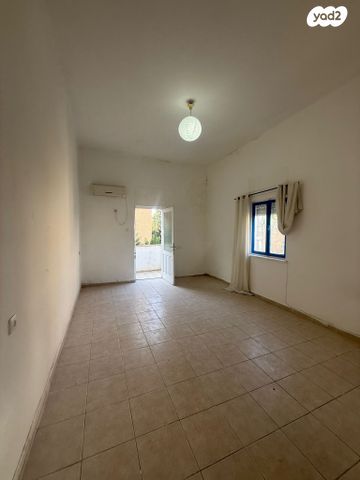 דירה, הלל 1, הדר עליון, חיפה