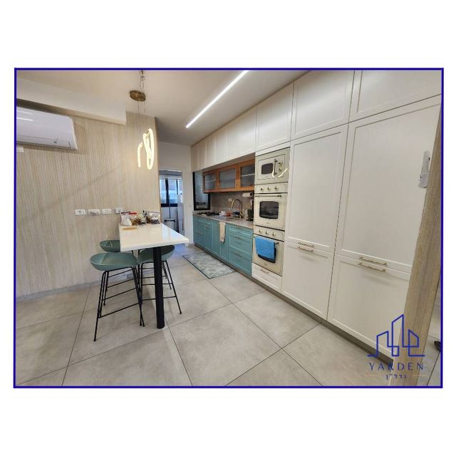 דירה, דוד צבי פנקס, גבעת מרדכי, ירושלים