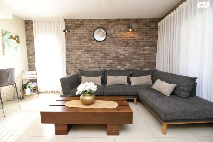 גג/ פנטהאוז, החרוב, רמת בגין, טירת כרמל