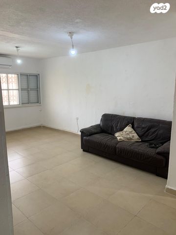 דירה, הכנסת 7, באר שבע