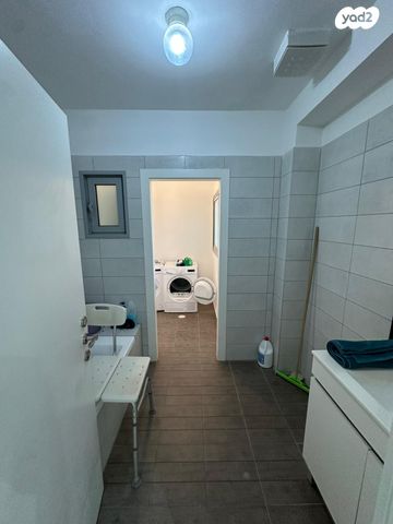 דירה, זלדה שניאורסון 6, כרמי גת, קרית גת