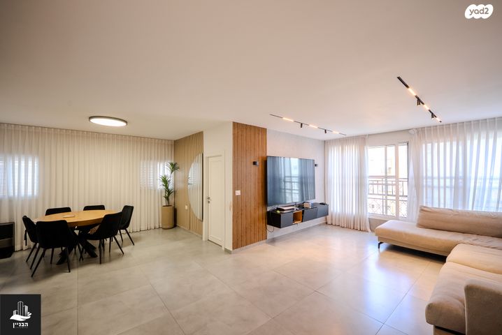 דירה, משה סנה 1, קרית שרת מזרח, חולון