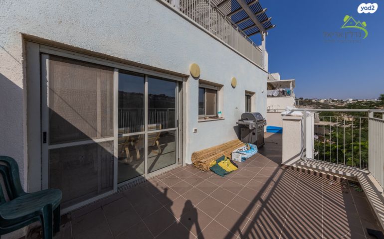 דירה, גפן 6, לשם, עלי זהב