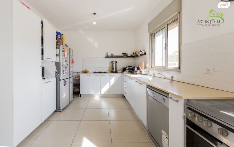 דירה, גפן 6, לשם, עלי זהב