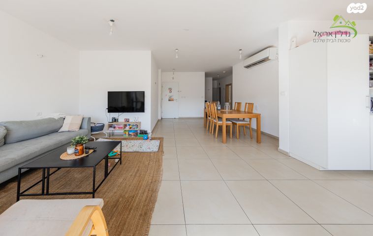 דירה, גפן 6, לשם, עלי זהב