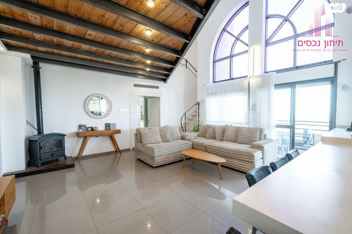 גג/ פנטהאוז