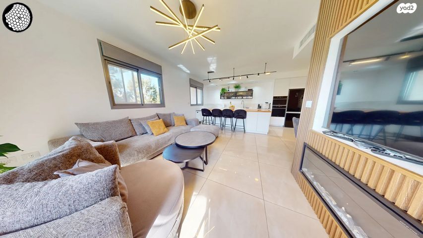 דירה, יצחק שמיר, גבעת הרקפות, קרית ביאליק