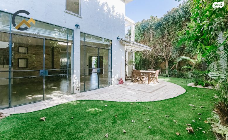 מתחם 19 - 20 (מתחם הפרחים)