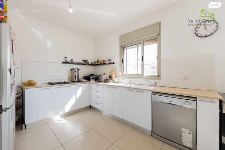 דירה, גפן 6, לשם, עלי זהב