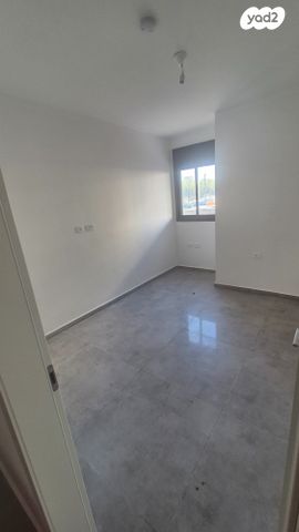 דירת גן, אדמונית, גני אביב, לוד